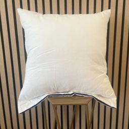 [4260191453801] UKRASNI JASTUK WHITE WITH BLUE