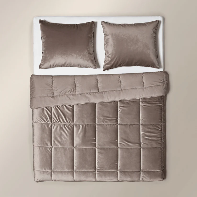 Taupe_6_acb54e3b-b0d9-4c3e-8c98-e16875b227c5