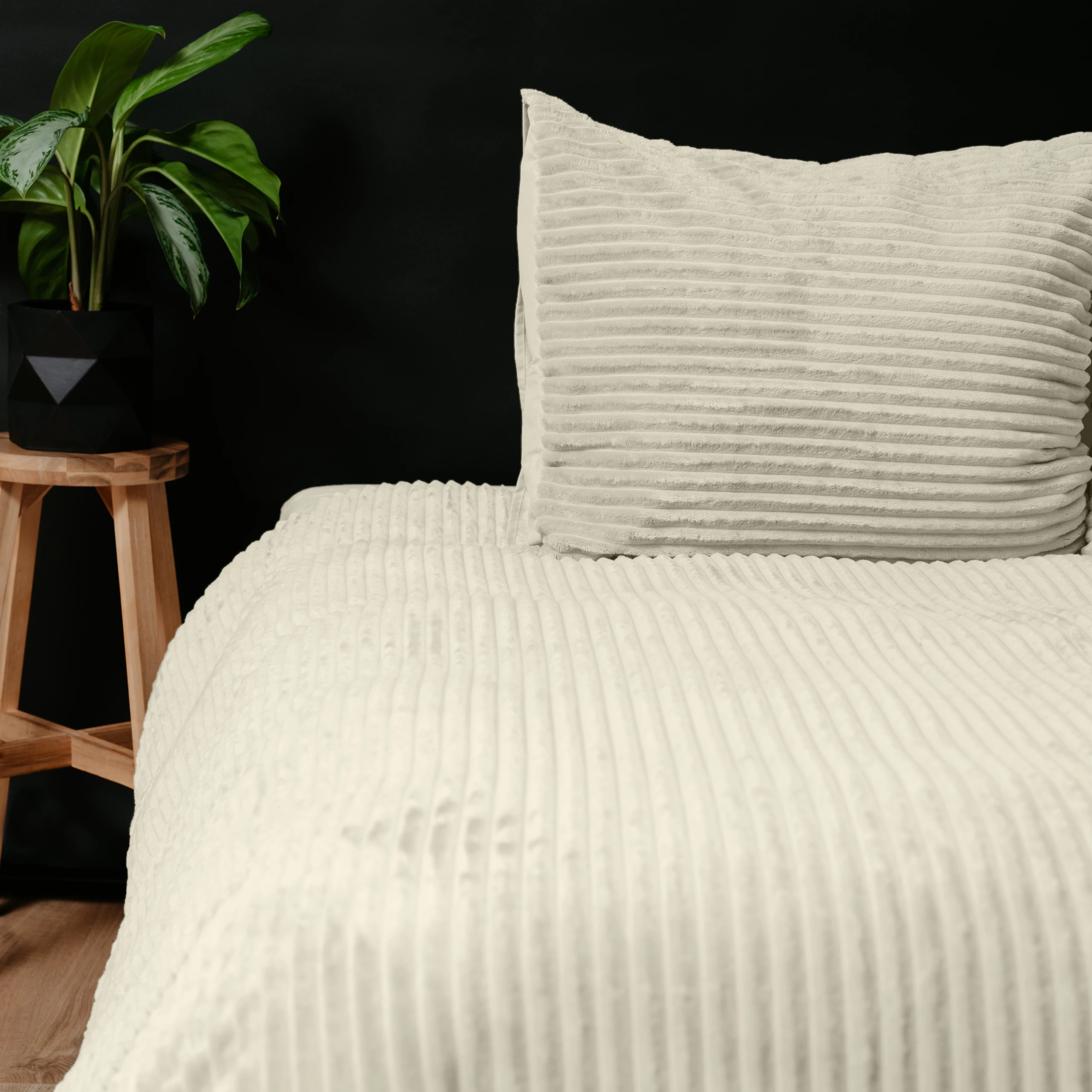 rib_teddy_beige_4_2560px
