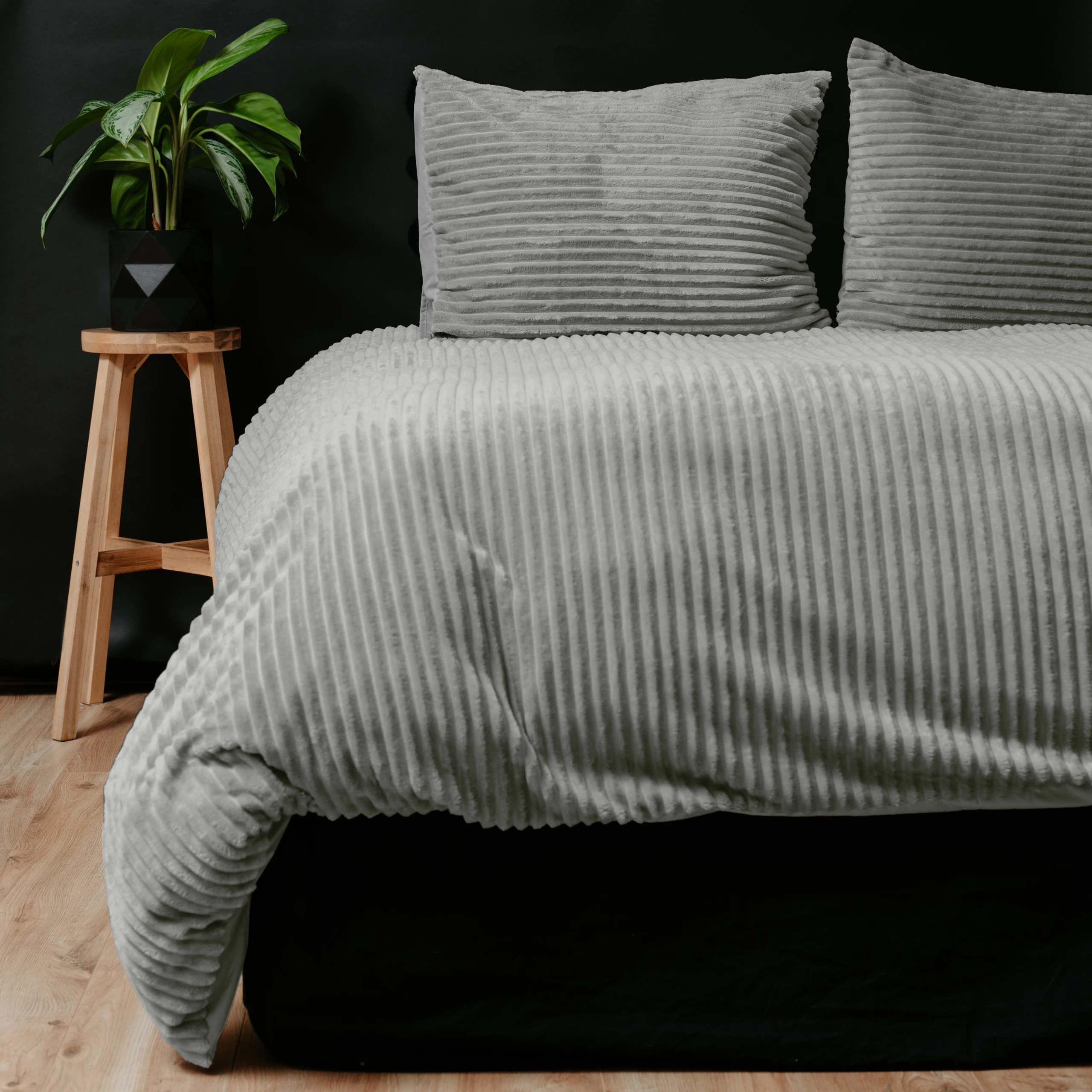rib_teddy_grey_1_2560px