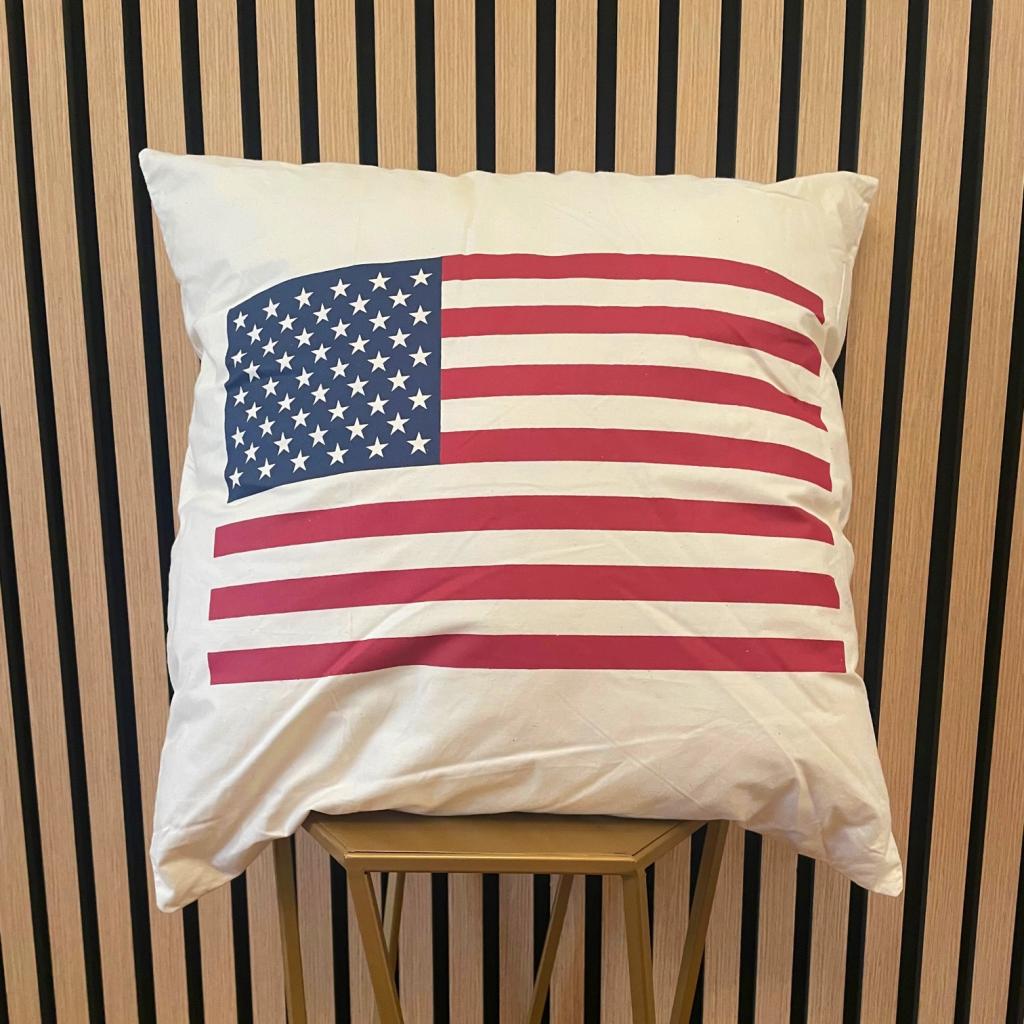 UKRASNI JASTUK FLAG
