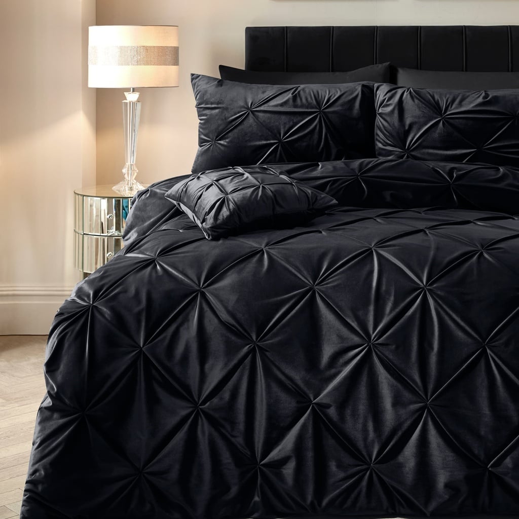 POSTELJINA VELVET PINTUCK BLACK 