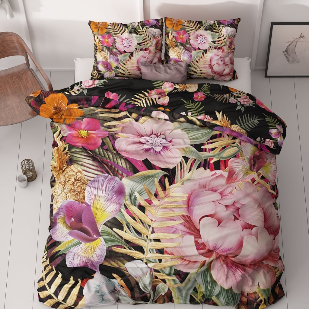 POSTELJINA SATEN CHASEY PINK 