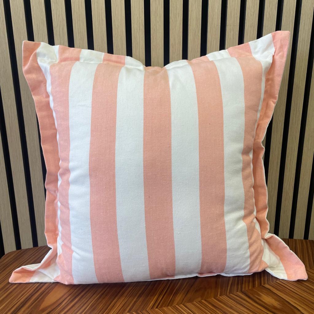 UKRASNI JASTUK WHITE WITH PINK STRIPES